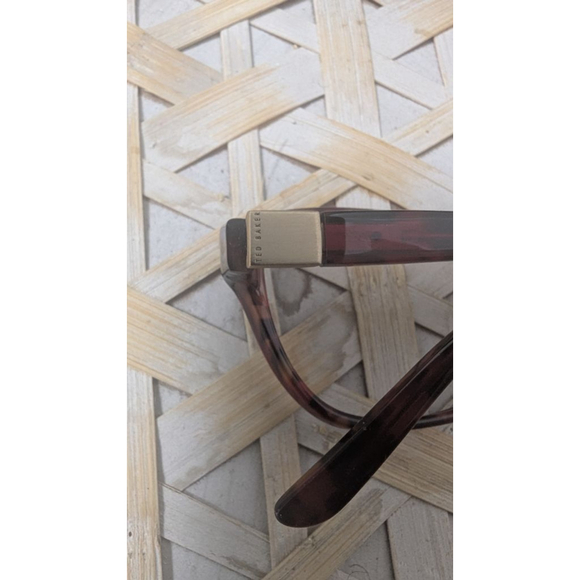 Ted Baker London Red glasses with Case, excellent condition - Picture 7 of 9